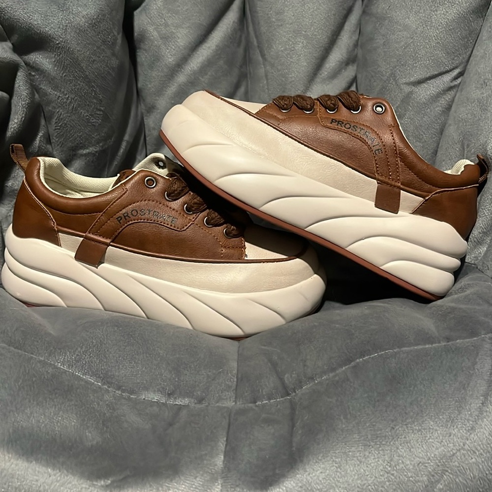 Chunky platform sneakers